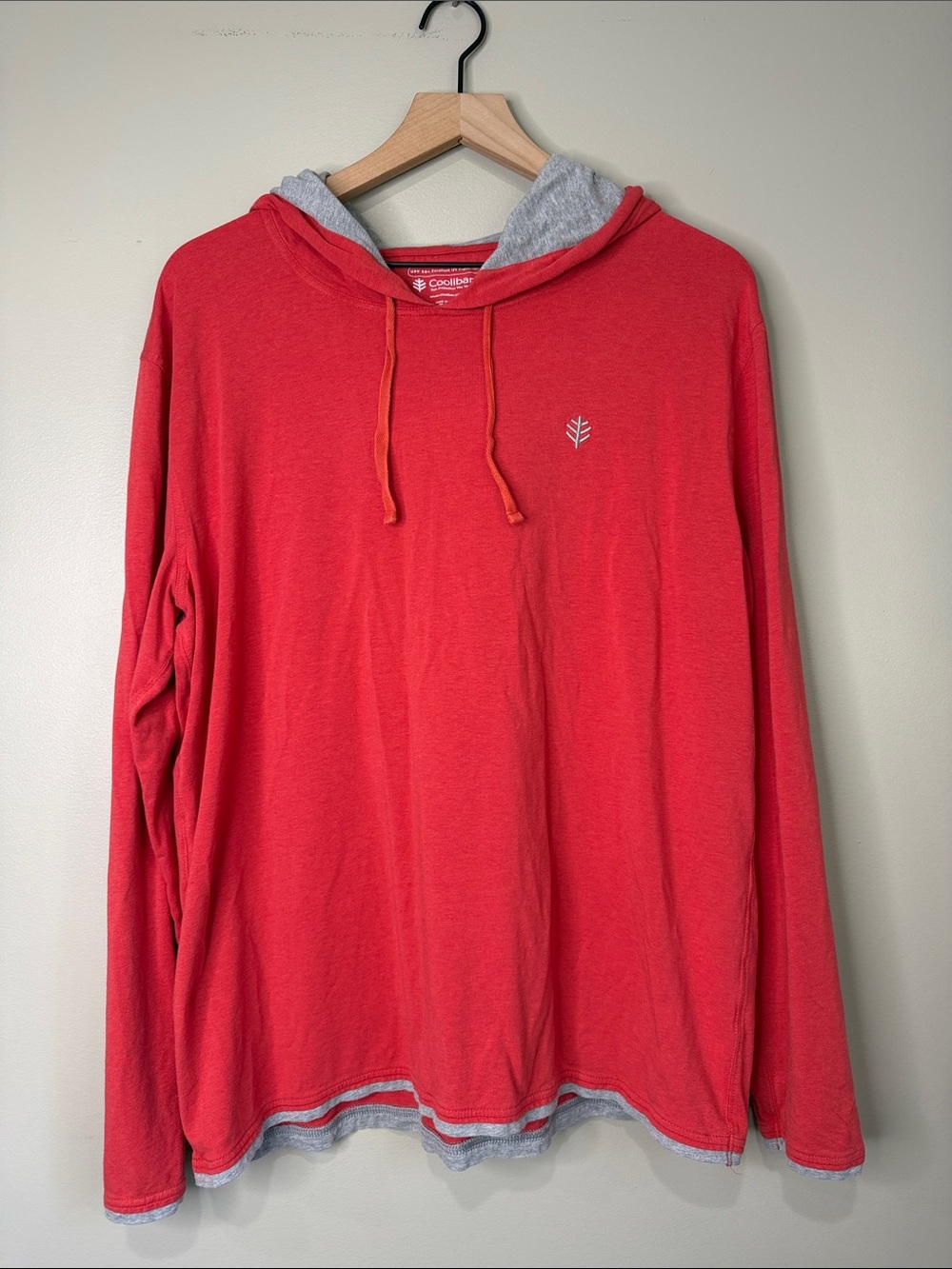 Coolibar Men's Red Hooded Long-Sleeve Shirt with Contrast Lining Large